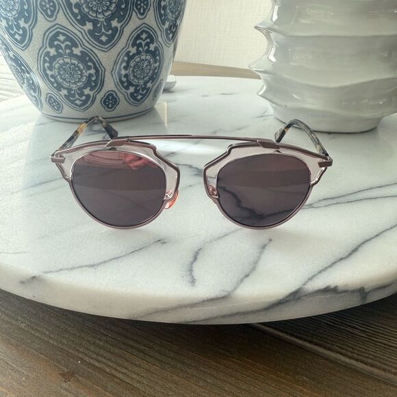 Authentic Dior Pink Havana Sunglasses
No case - Picture 2 of 7